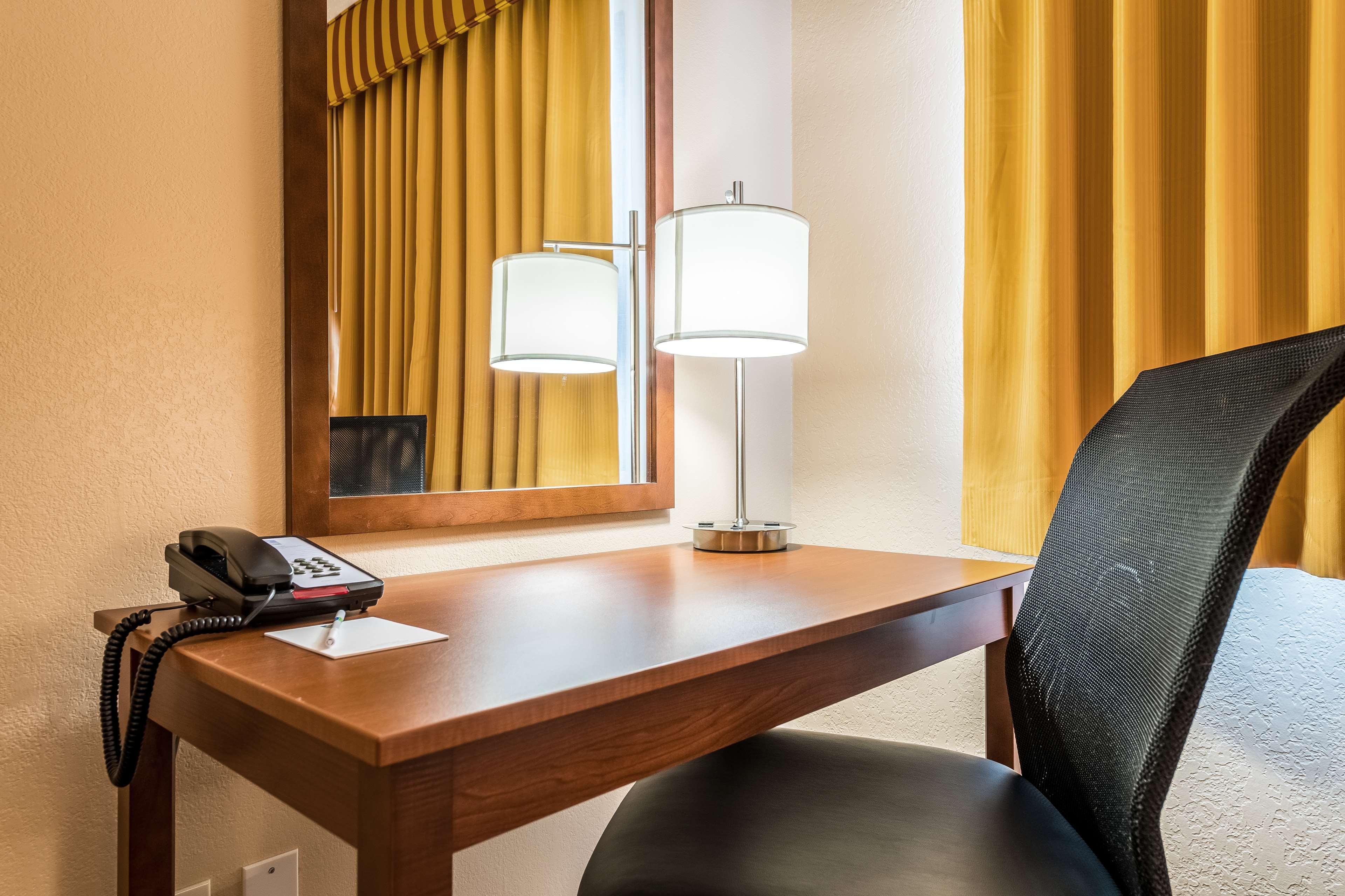 Best Western La Posada Motel Fillmore Екстериор снимка