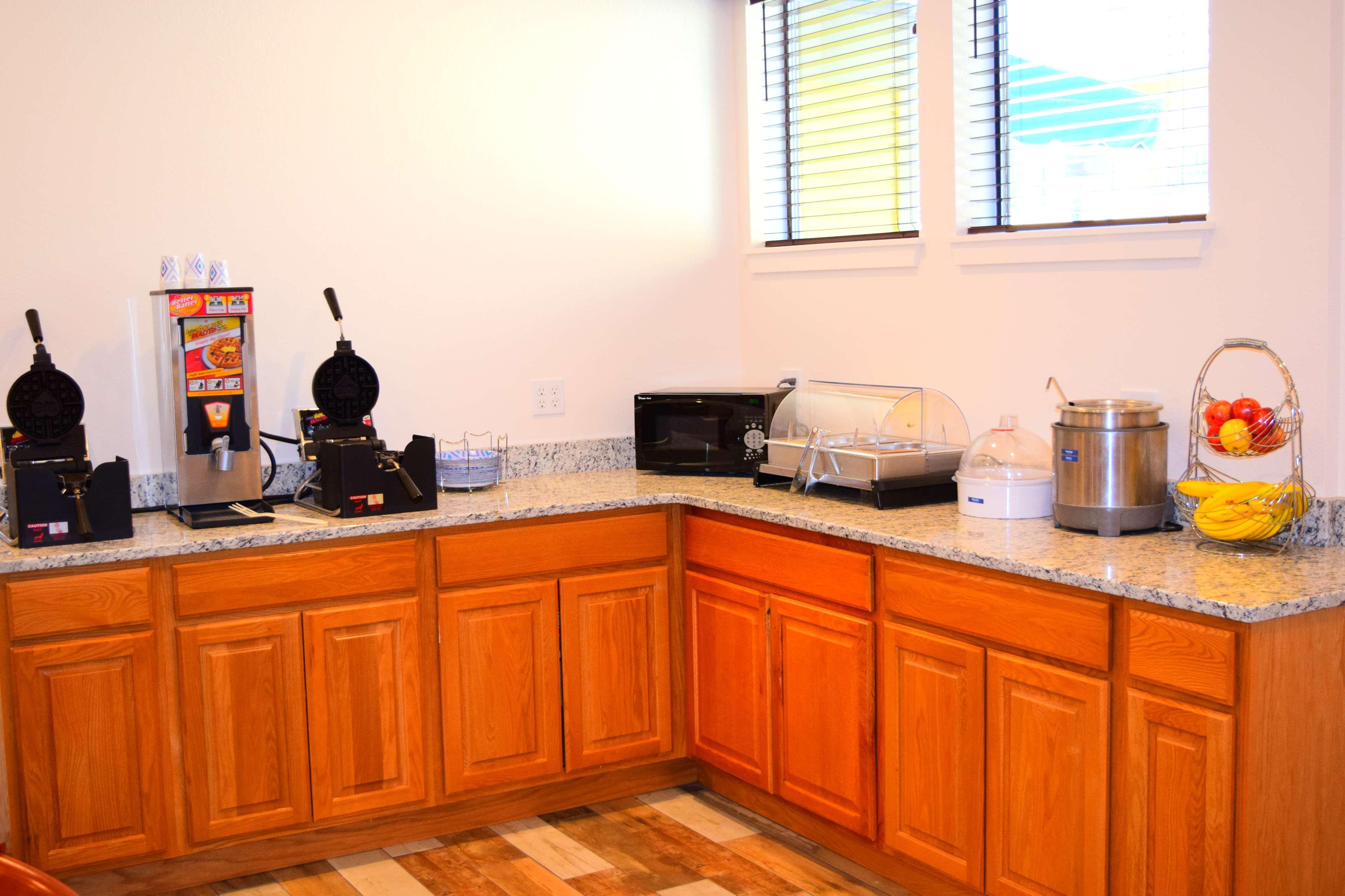 Best Western La Posada Motel Fillmore Екстериор снимка