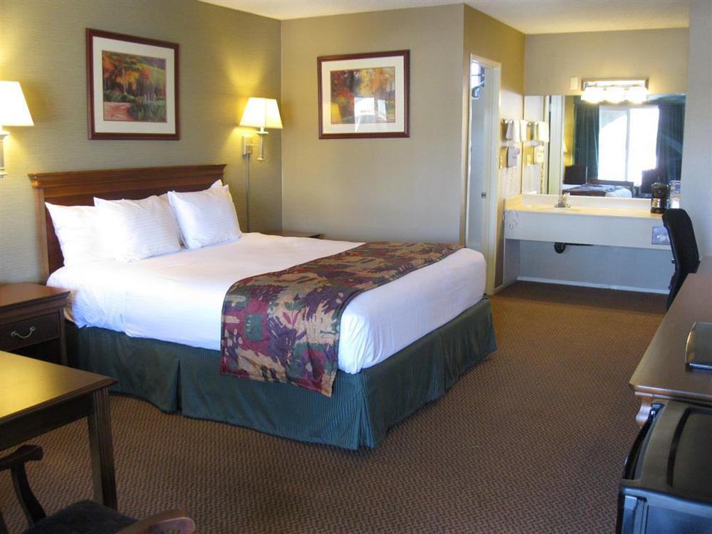 Best Western La Posada Motel Fillmore Стая снимка