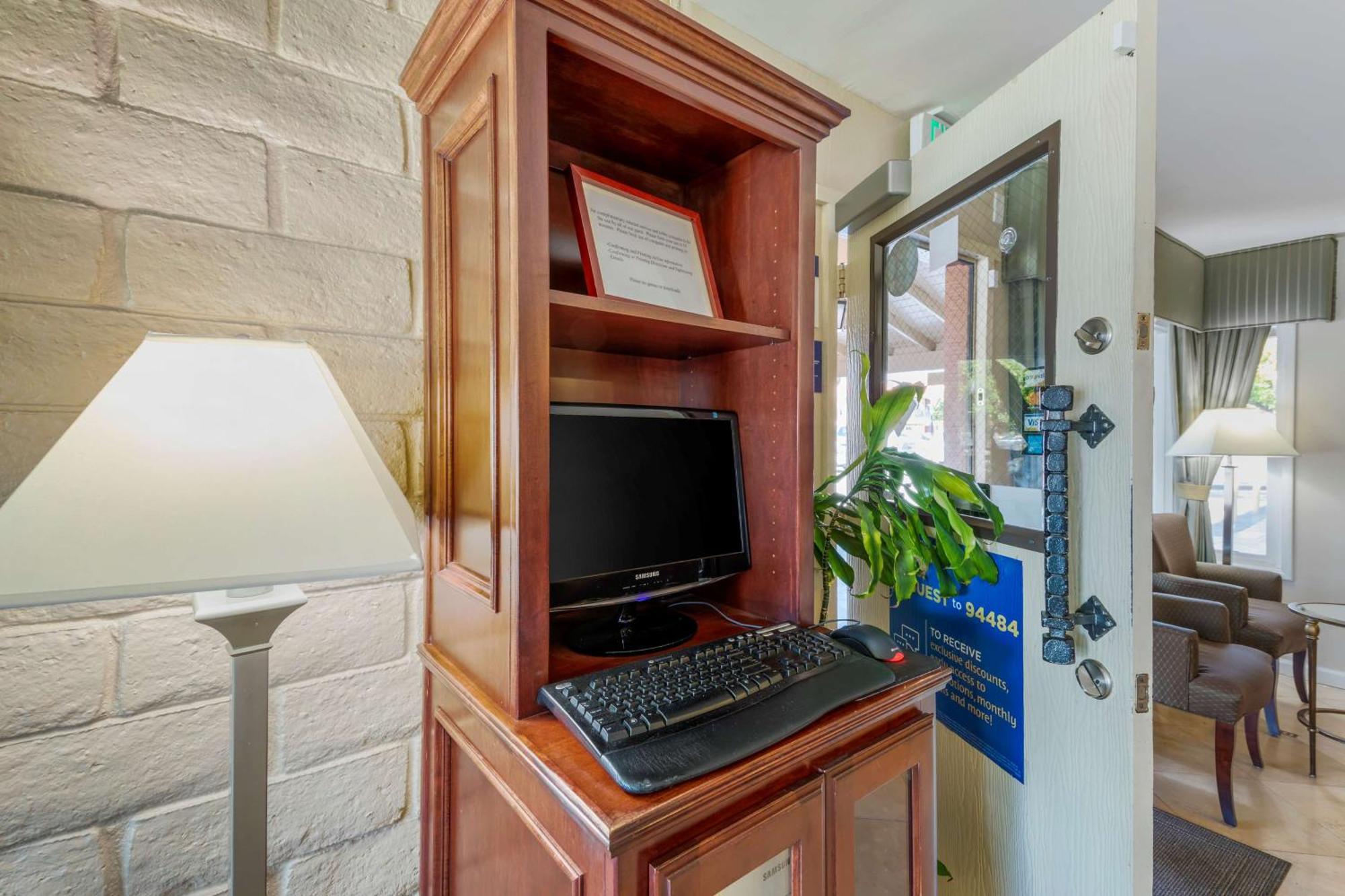 Best Western La Posada Motel Fillmore Екстериор снимка